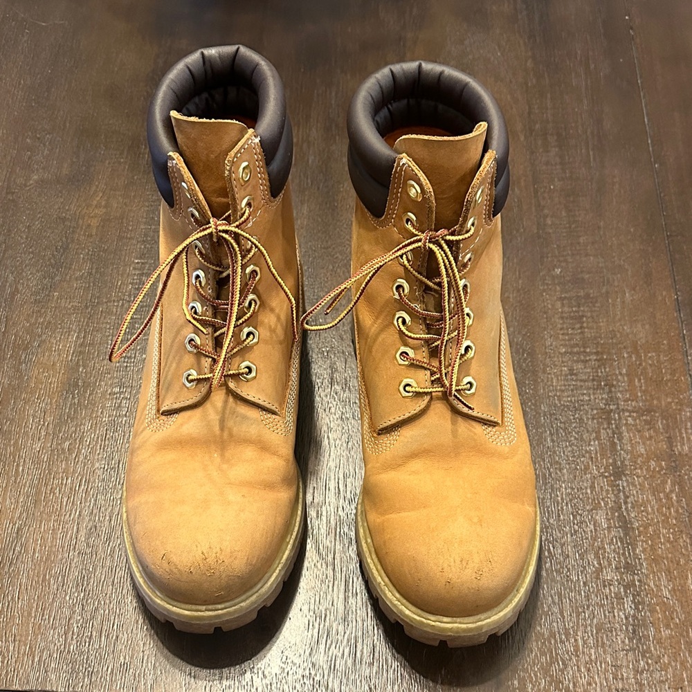 Timberland Tan Leather Lace-Up Boots